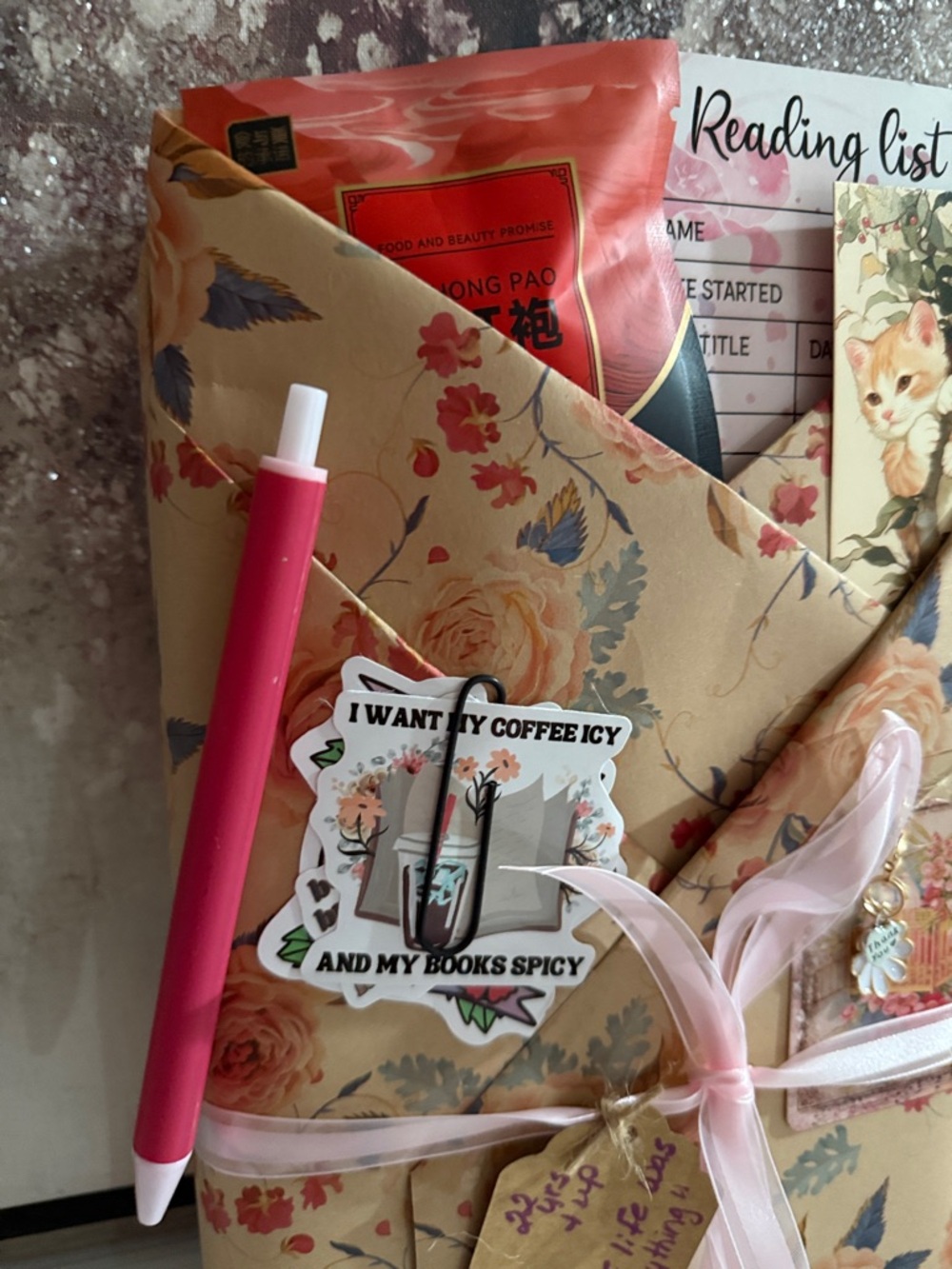 Blind date with a book non-fiction true crime biography, 22 yrs and up - Picture 3 of 4